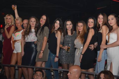 Divertimento assicurato in discoteca con ragazze di Romania