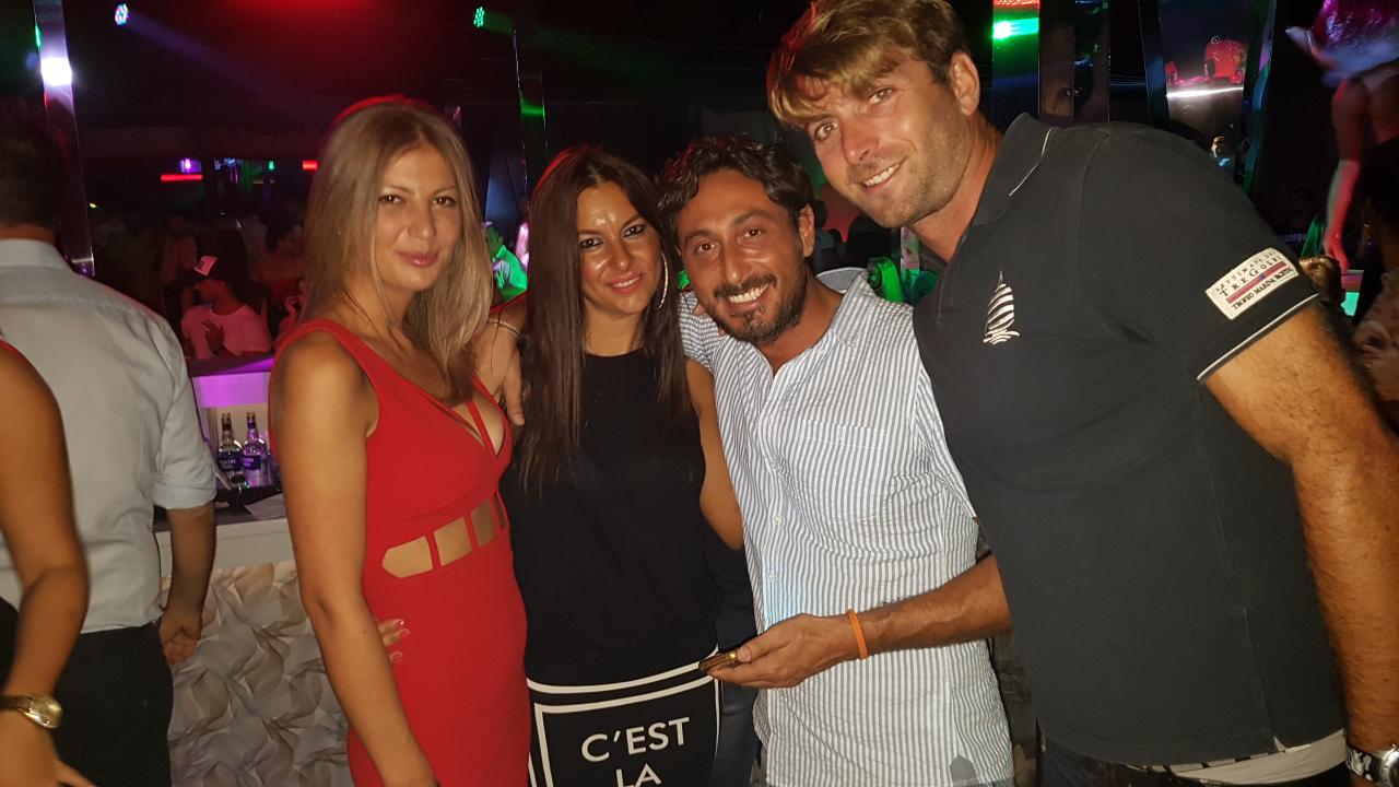 27082016 Le foto della serata con belle donne per l'addio al celibato in Romania 27082016 Le foto della serata con belle donne per l'addio al celibato in Romania