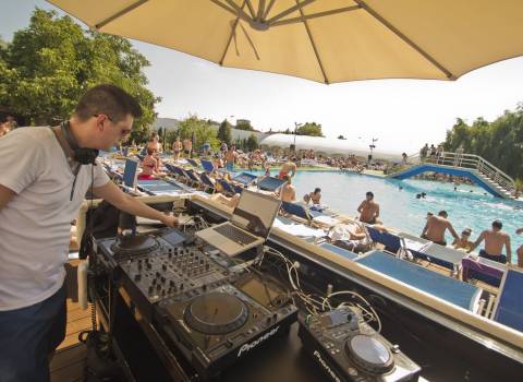 Dj piscina Heaven Timisoara