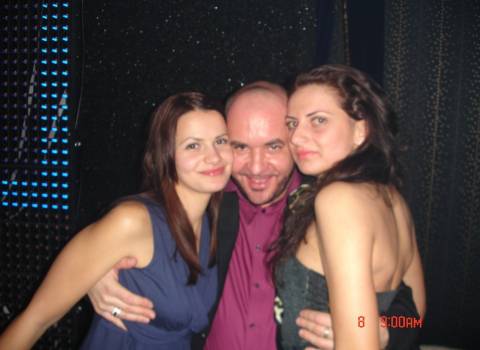 Dottor Mario e belle ragazze giovane