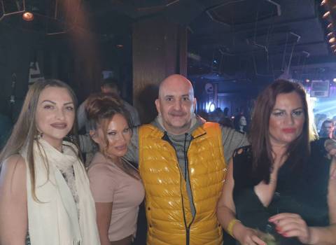 Divertimento sicuro in Romania con belle donne a Natale 2019