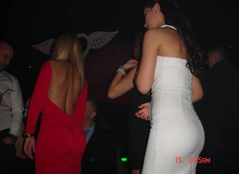 Nelle discoteche di Romania si possono vedere ragazze stupende con dei bei culi 14-02-2014