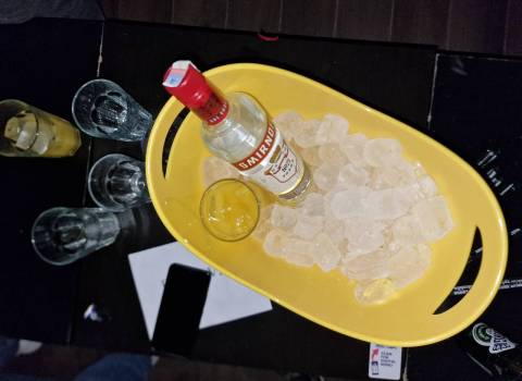 Come fare un tavolo in discoteca 2024 con belle ragazze in Romania