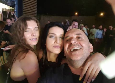 7-07-2018 Divertimento Romania, vacanza con belle ragazze foto