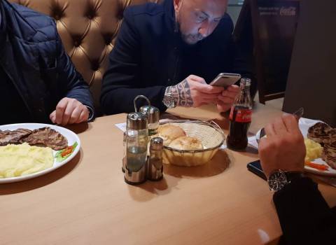 29-12-18 Mangiare buon cibo con pochi soldi al fast food di Timisoara