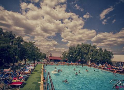 Piscine Romania ragazze bellissime