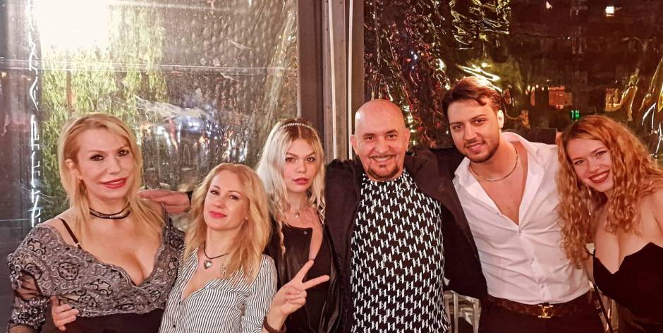 0rganizzo feste con belle donne da conoscere per l'Addio al celibato in Romania