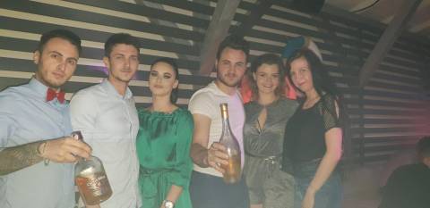 26-05-2018 Vacanza in Romania con belle ragazze - foto