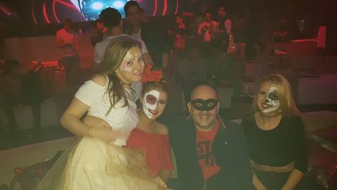 Divertimento con belle donne mascherate per Halloween 2016 a Timisoara