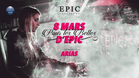 Divertimento con belle donne in discoteca Epic di Timisoara