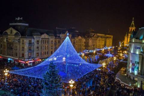 Grande mercato di Natale in Romania