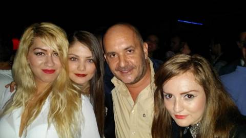 Divertimento assicurato in vacanza in Romania con belle ragazze modelle in discoteca